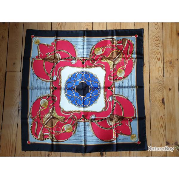 Carr de soie authentique Ted Lapidus neuf dans sa pochette d'origine