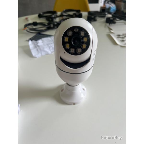 Caméra de surveillance ampoule Wifi 360 degré - Neuve