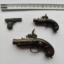 lot 3 pistolets  jouet