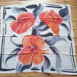 Carré de mousseline de soie Christian Martin signé neuf dans sa pochette d'origine peint à la main