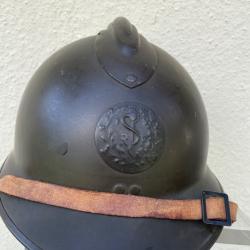 Casque Adrian modèle 26 avec rondache de service de santé