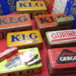 7 boites bougies moto motocyclette vides + 4 bougies vélomoteur parfait garage