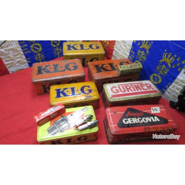 7 boites bougies moto motocyclette vides + 4 bougies vlomoteur parfait garage