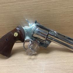 Colt python 357 magnum vendu avec sa boîte TRÈS BON ÉTAT !