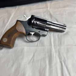Revolver Manurhin MR88 F1 Police .357 Magnum avec deux crosses (bois et caoutchouc)