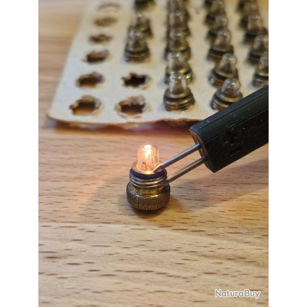 Lot de 2 lampes originales 3V pour lunette PSO-1 russe et sovitique.