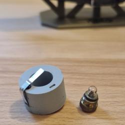 Adaptateur piles 3V + 1 ampoule pour lunettes russes et soviétiques types PSO-1, PGO-7