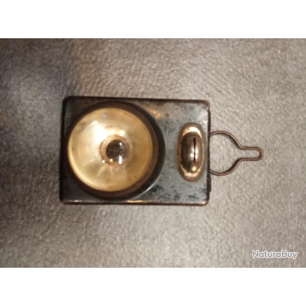 Lampe de poche Militaire ?