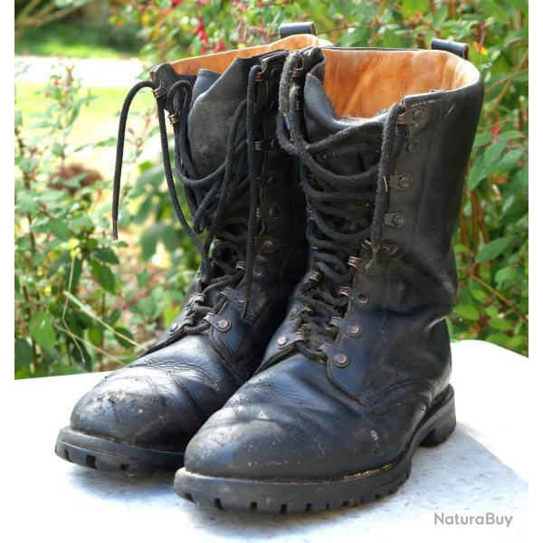 Paire de bottes  lacet  sans doute para ALLEMAND Fallschirmjger AMF25BOT001  poque annes 50/60