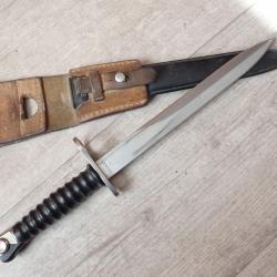 V 174135 Baionnette Suisse FASS 57 Victorinox + porte fourreau en cuir