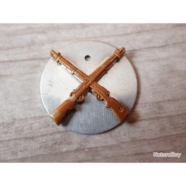 Insigne avec fusils suisses RUBIN SCHMIDT - Cavalerie ?  Dcoratif