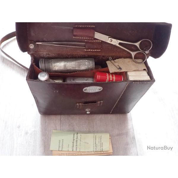 1942 Trousse de secours, infirmier suisse avec lanterne Montjardet rare