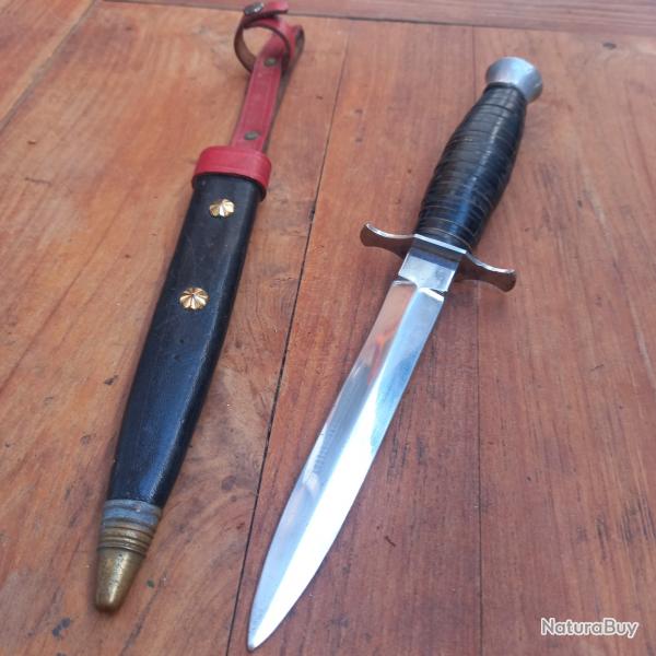 Joli Poignard Double tranchants avec Étui en cuir