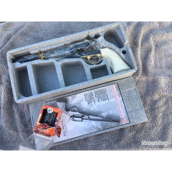 Colt Army 1860, neuf , ivoirine.