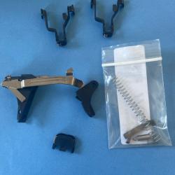 Vend lot pièce d'origine GLOCK - détente - arrêtoir de culasse - connecteur - ressort