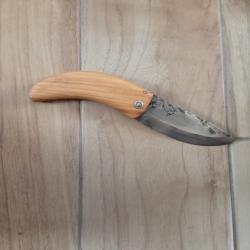 Couteau pliant deux clous lame forgée en acier carbone bois d'olivier