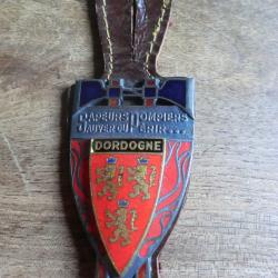 insigne émail sapeurs pompiers  sauver ou périr ""dordogne / drago paris