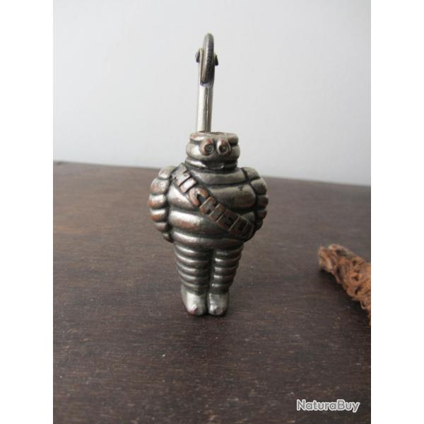 Vritable briquet Bibendum Michelin 1925