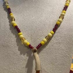 magnifique collier indiens de plaines trappeur avec dent de castor
