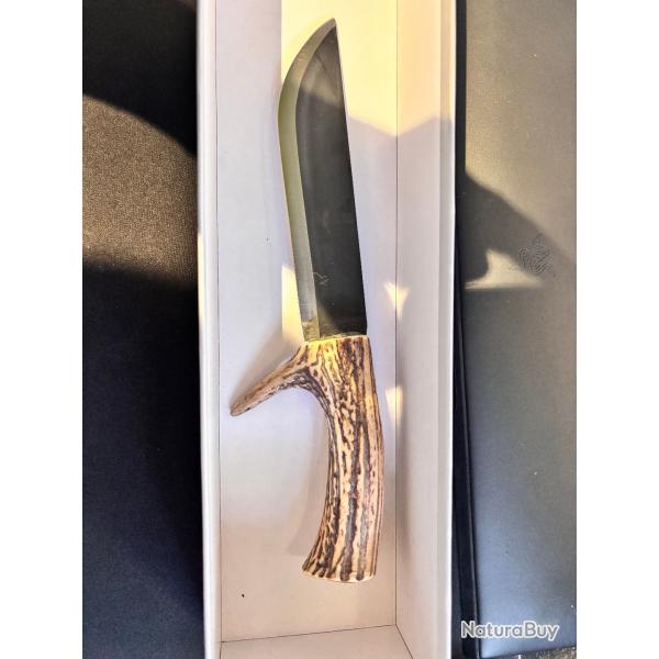 Couteau de chasse fait main - Manche en bois de cerf