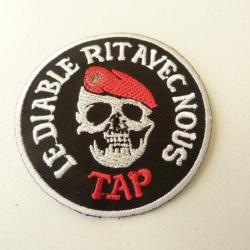 INSIGNE TISSU "LE DIABLE RIT AVEC NOUS"