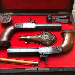 COFFRET DE PISTOLETS DE DEFENSE A PERCUTION GROS CALIBRE 20MM RAYE