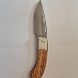Un Fox Pachi Damas avec bois d'olivier.