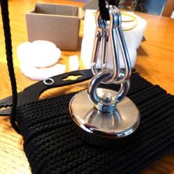 KIT DE PÊCHE MAGNETIQUE AVEC UN AIMANT PUISSANT FORCE DE 100KG environ + CORDE DE 20M -