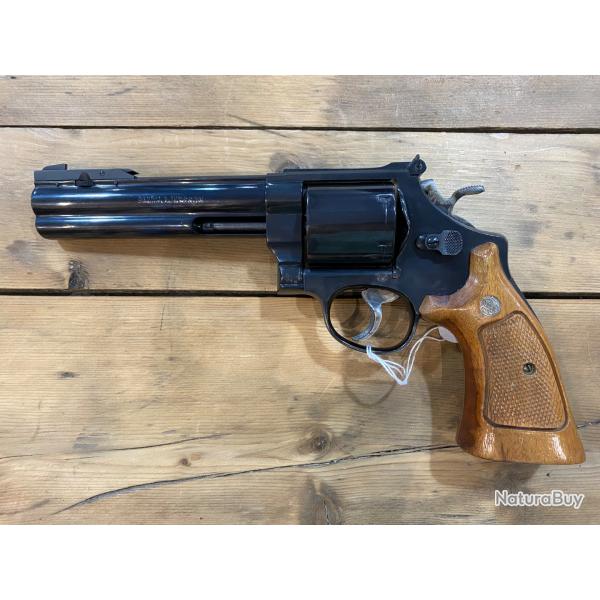 Revolver SMITH ET WESSON Model 29,  canon 6 pouces, calibre 44 magnum hausse et guidon reglable