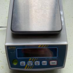 Balance Kern 0,01g1kg max