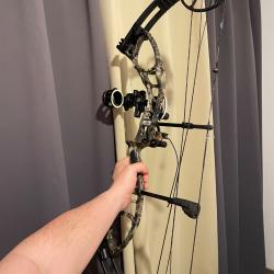 Arc à poulie de chasse tout équipé