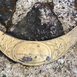 PLAQUE SOLDAT DE LA GRANDE GUERRE 1914-1918 CASQUE ADRIAN 1915 WW1 poilu