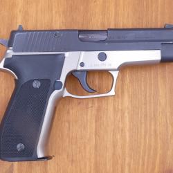 pistolet SIG SAUER P226 calibre 9x19  TAR