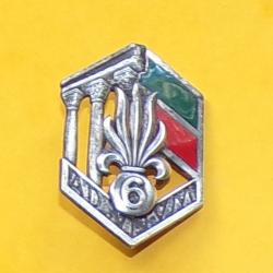 6° Régiment Etranger d'Infanterie, argenté, dos grenu plat , hexagone à une grenade brochant sur des