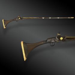 FUSIL A SILEX MUKHALA damasquiné d'or, daté 1856 et signé Maroc XIXème siècle