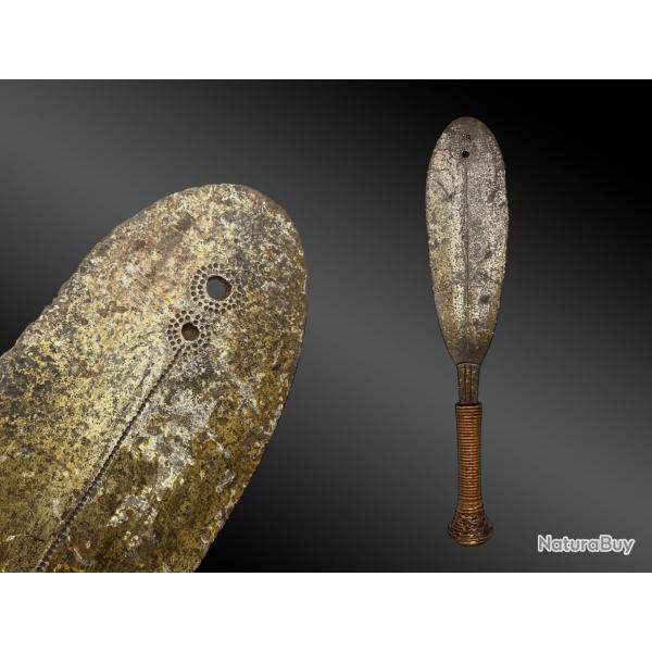 Couteau droit YAKOMA - GBODO Culture Ngbandi - Feuille -  Rpublique Dmocratique du Congo