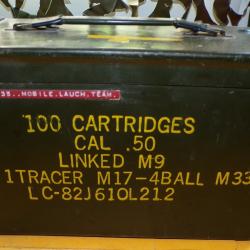 ARMEE AMERICAINE  : CAISSE EN METAL , POIDS 2,350 KG DIMENSION LONGUEUR 30 CM HAUTEUR 19 CM LARGEUR