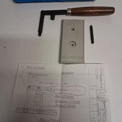 presse pour enfoncement des balles dans barillet poudre noire