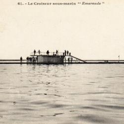 CPA - Marine de Guerre - Le Croiseur sous - marin  " Emeraude " N°1579