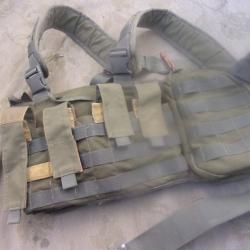 gilet tactique porte-chargeurs