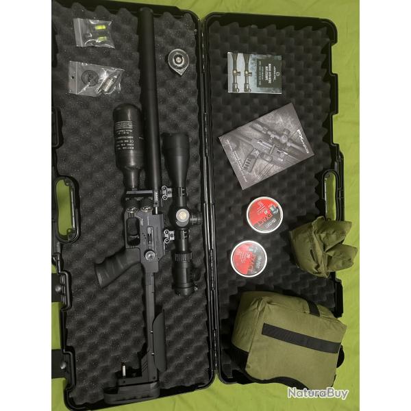 Carabine Panthera Hunter Compact Black FX Airguns Calibre 7.62mm avec lunette