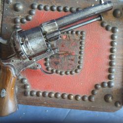Revolver 9mm à broche (1 euros sans prix de réserve)