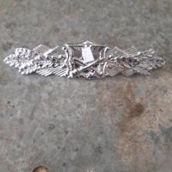 INSIGNE METAL  DES COMBATS RAPPROCHÉS