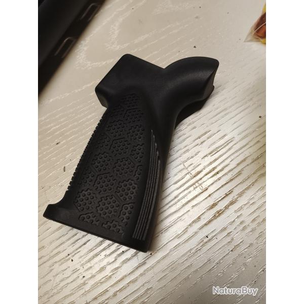 Poignes grand power ar15