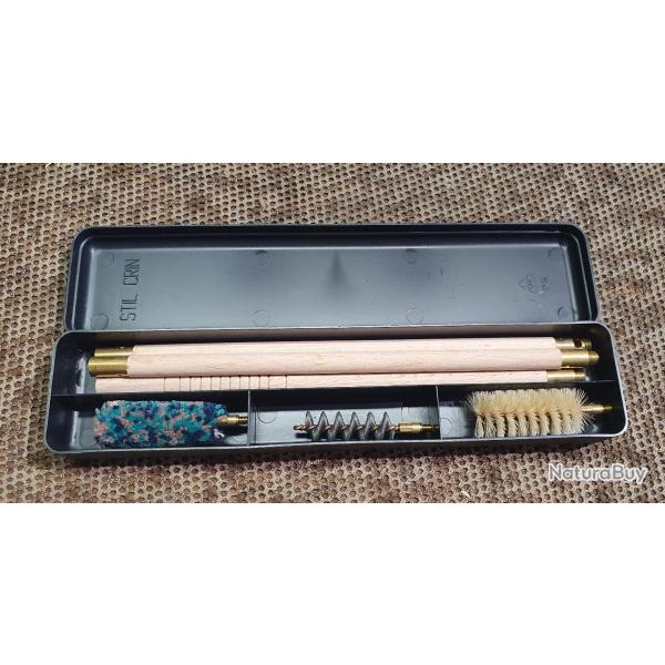 ncssaire de nettoyage calibre 16  ( baguette bois + 3 brosses)