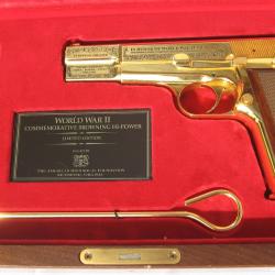 pistolet BROWNING GP35 commémoratif unique en France !!! plaqué OR 24 Carats