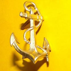 ANCRE DE MARINE POUR KEPI , CALOT OU CASQUE , 40 MM , FABRICANT SANS , HOMOLOGATION SANS  , BON ETAT