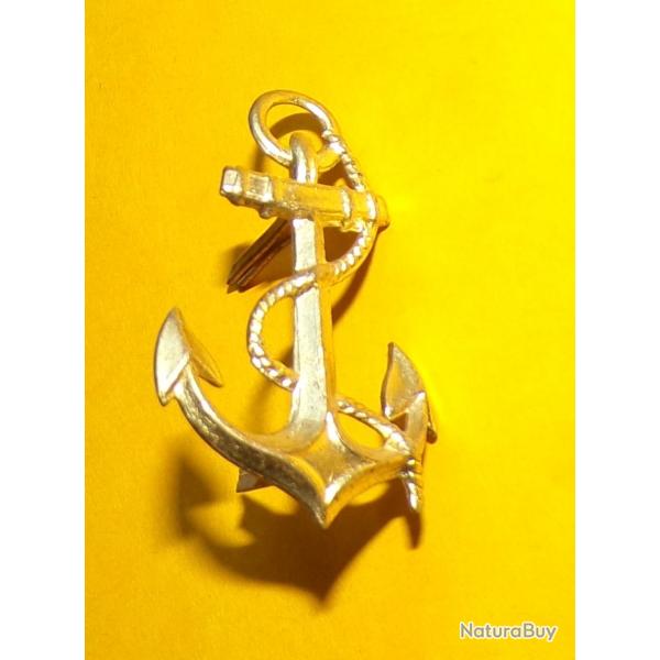 ANCRE DE MARINE POUR KEPI , CALOT OU CASQUE , 40 MM , FABRICANTSANS , HOMOLOGATION SANS  , BON ETAT