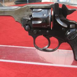 joli et rare revolver WEBLEY MK IV de la police Britanique  calibre 38 S& W