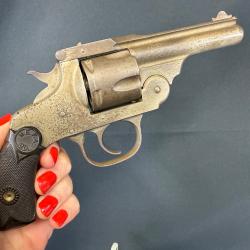 REVOLVER NEW ENGLAND FIRE ARMS CO.  cal. 38sw
